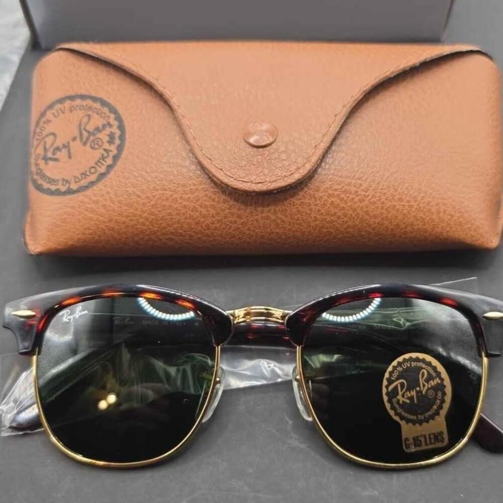 Ray-Ban Clubmaster Sunglasses Model RB3016 Tortoiseshell with Green Lenses